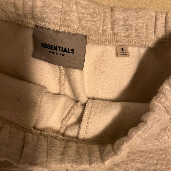 Essentials sweatpants - Picture 4 of 5